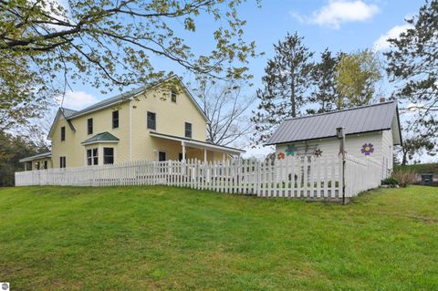 Tiny photo for 9901 S 41 Road, Cadillac, MI 49601 (MLS # 1945142)