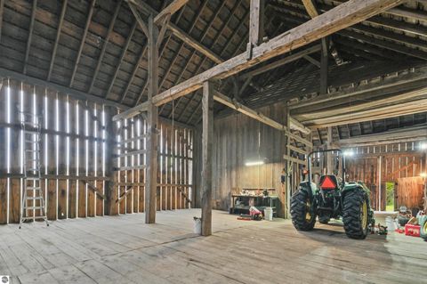 Tiny photo for 9901 S 41 Road, Cadillac, MI 49601 (MLS # 1945142)