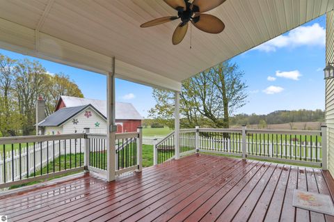 Tiny photo for 9901 S 41 Road, Cadillac, MI 49601 (MLS # 1945142)