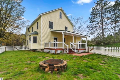 Tiny photo for 9901 S 41 Road, Cadillac, MI 49601 (MLS # 1945142)