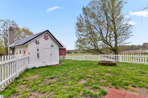 Tiny photo for 9901 S 41 Road, Cadillac, MI 49601 (MLS # 1945142)