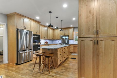 Tiny photo for 9901 S 41 Road, Cadillac, MI 49601 (MLS # 1945142)