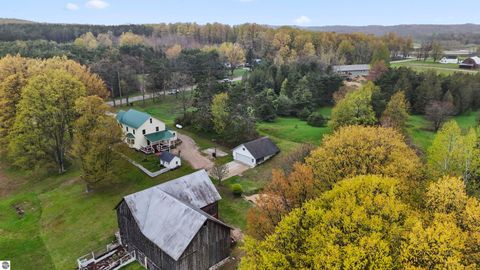 Tiny photo for 9901 S 41 Road, Cadillac, MI 49601 (MLS # 1945142)