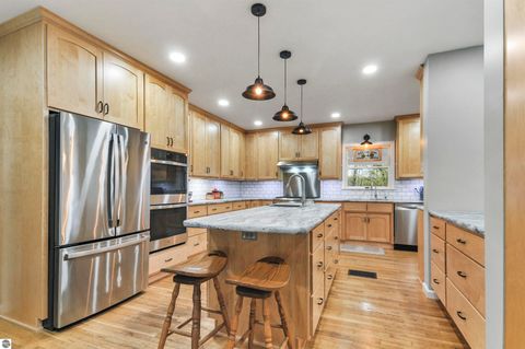 Tiny photo for 9901 S 41 Road, Cadillac, MI 49601 (MLS # 1945142)