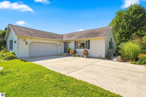 Tiny photo for 7220 S Jamie Drive, McBain, MI 49657 (MLS # 1949989)