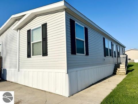 Tiny photo for 1014 Union, Mt Pleasant, MI 48858 (MLS # 1944337)