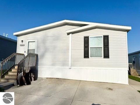 Tiny photo for 1014 Union, Mt Pleasant, MI 48858 (MLS # 1944337)