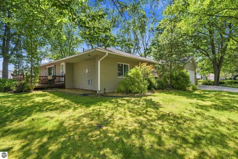 Tiny photo for 123 Alexander Street, Cadillac, MI 49601 (MLS # 1948448)
