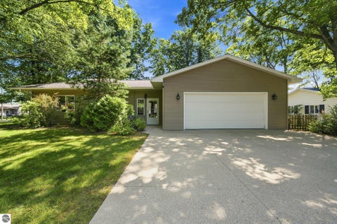 Tiny photo for 123 Alexander Street, Cadillac, MI 49601 (MLS # 1948448)