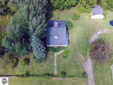 Tiny photo for 208 Garfield Street, Prescott, MI 48756 (MLS # 1950122)