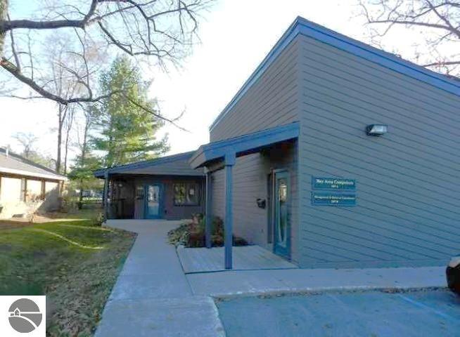 Photo 1 of 14 — 537 S Garfield Avenue 1A, Traverse City, MI 49686