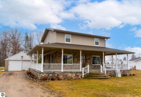 Tiny photo for 632 E Michigan Street, Farwell, MI 48622 (MLS # 1942777)