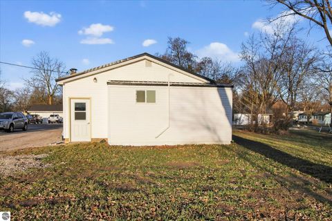 Tiny photo for 711 Rockingham Avenue, Alma, MI 48801 (MLS # 1942860)