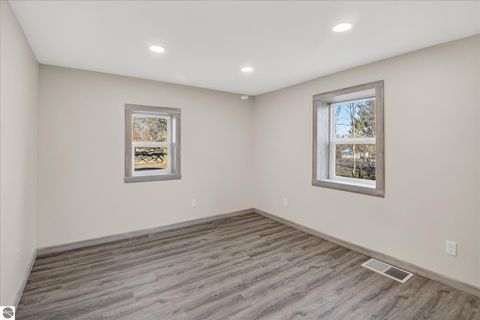 Tiny photo for 711 Rockingham Avenue, Alma, MI 48801 (MLS # 1942860)