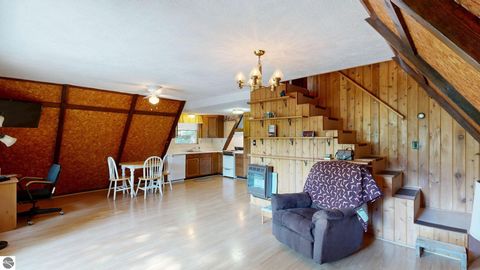 Tiny photo for 724 Lynn Drive, Roscommon, MI 48653 (MLS # 1944162)