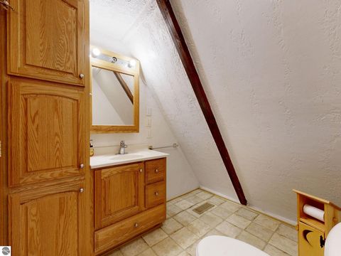 Tiny photo for 724 Lynn Drive, Roscommon, MI 48653 (MLS # 1944162)