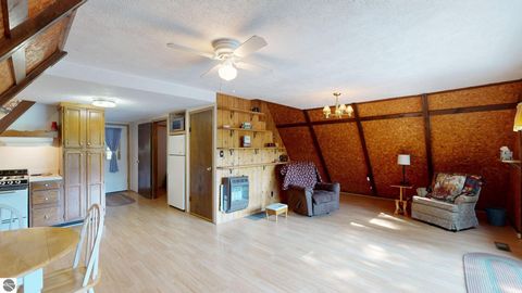 Tiny photo for 724 Lynn Drive, Roscommon, MI 48653 (MLS # 1944162)