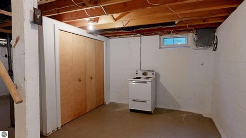 Tiny photo for 724 Lynn Drive, Roscommon, MI 48653 (MLS # 1944162)