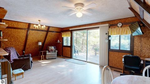 Tiny photo for 724 Lynn Drive, Roscommon, MI 48653 (MLS # 1944162)