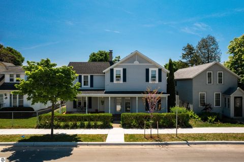 Tiny photo for 706 Forest Avenue, Frankfort, MI 49635 (MLS # 1942907)