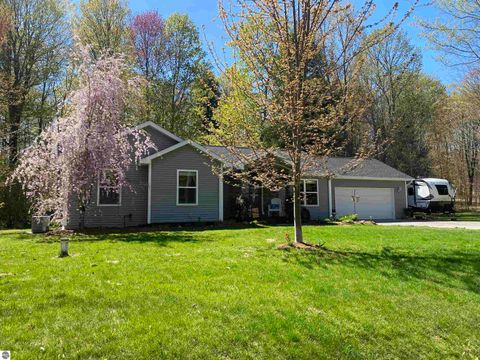 Photo of 8600 Bent Pine Drive, Lake Ann, MI 49650 (MLS # 1945250)