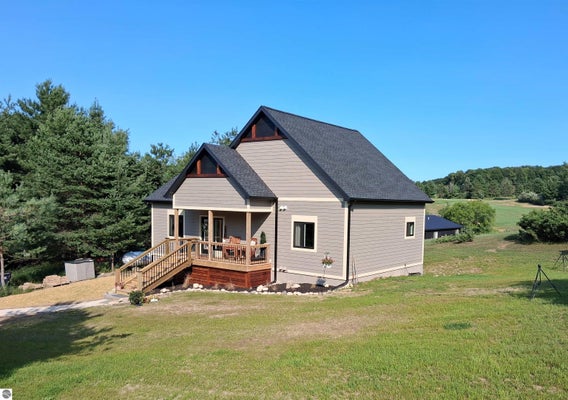 4225 SCHOOLCRAFT RD, BELLAIRE, MI 49615 - Image d693d007fedca1e1ef6095e72ceabbb3/2770322420