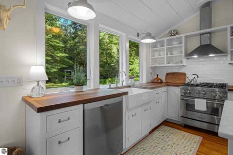 Tiny photo for 372 S Shore DR, Suttons Bay, MI 49682 (MLS # 1948775)