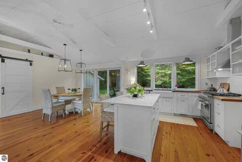 Tiny photo for 372 S Shore DR, Suttons Bay, MI 49682 (MLS # 1948775)