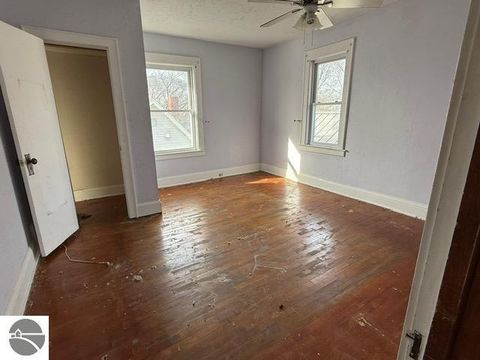 Tiny photo for 319 E Nelson Street, Cadillac, MI 49601 (MLS # 1941308)