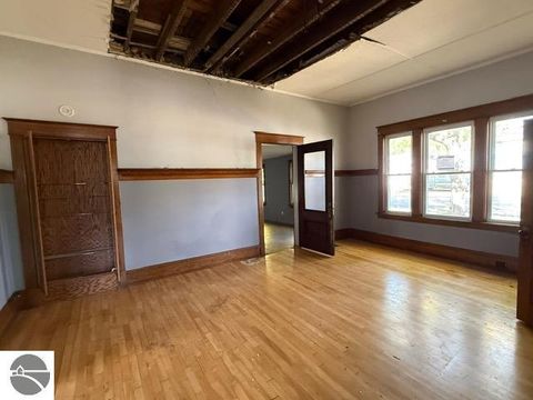 Tiny photo for 319 E Nelson Street, Cadillac, MI 49601 (MLS # 1941308)