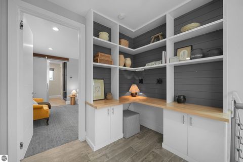 Tiny photo for 124 N Oak Street, Traverse City, MI 49684 (MLS # 1941483)