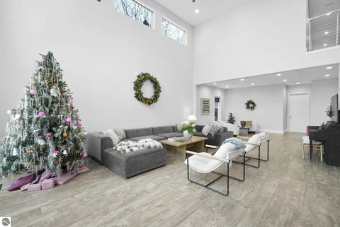 Tiny photo for 124 N Oak Street, Traverse City, MI 49684 (MLS # 1941483)