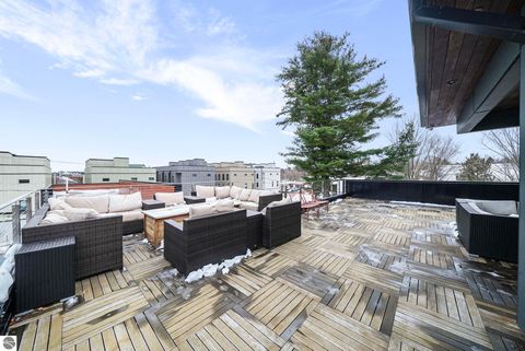 Tiny photo for 124 N Oak Street, Traverse City, MI 49684 (MLS # 1941483)