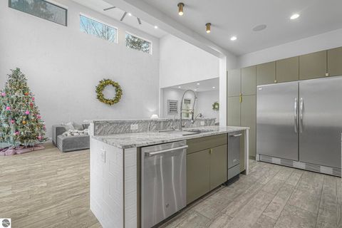 Tiny photo for 124 N Oak Street, Traverse City, MI 49684 (MLS # 1941483)