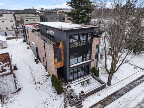 Tiny photo for 124 N Oak Street, Traverse City, MI 49684 (MLS # 1941483)