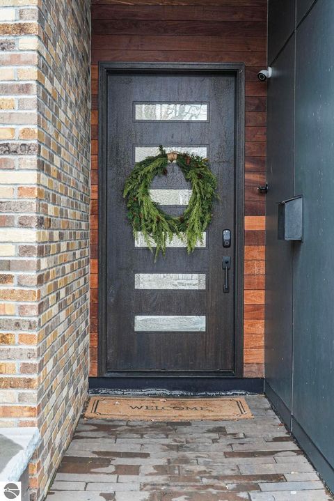 Tiny photo for 124 N Oak Street, Traverse City, MI 49684 (MLS # 1941483)