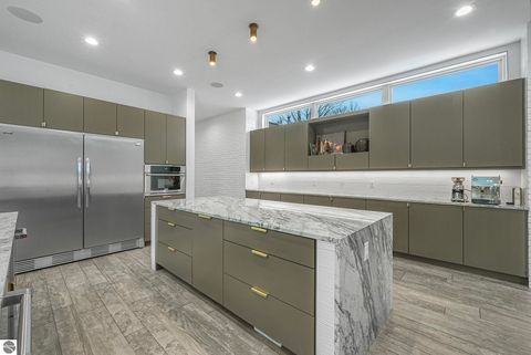 Tiny photo for 124 N Oak Street, Traverse City, MI 49684 (MLS # 1941483)