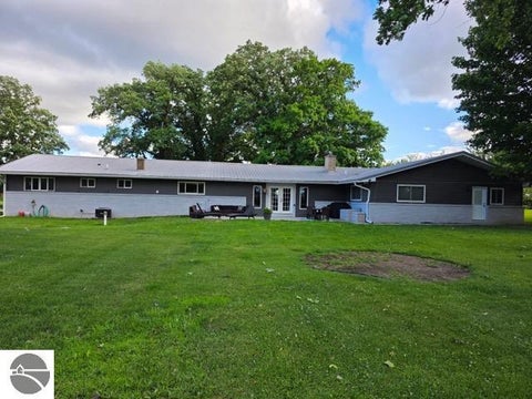 Tiny photo for 1417 E Weidman Road, Rosebush, MI 48878 (MLS # 1947020)