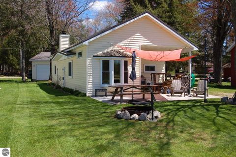 Photo of 109 Brandy Drive, Cadillac, MI 49601 (MLS # 1945109)