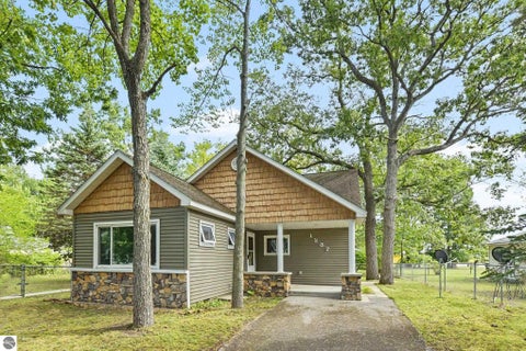 Tiny photo for 1237 Clinch Street, Traverse City, MI 49686 (MLS # 1950689)