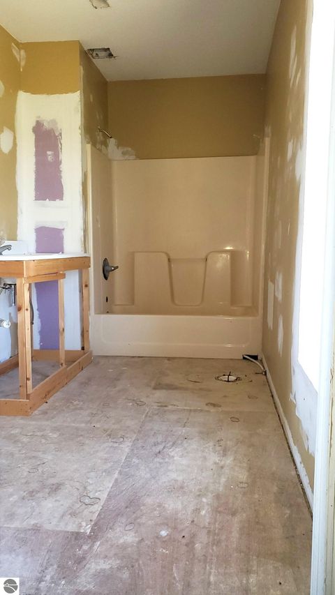 Tiny photo for 2989 N Vandecar Road, Mt Pleasant, MI 48858 (MLS # 1945474)