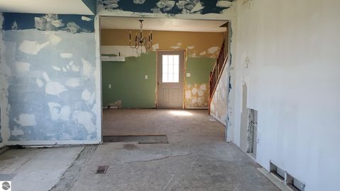 Tiny photo for 2989 N Vandecar Road, Mt Pleasant, MI 48858 (MLS # 1945474)