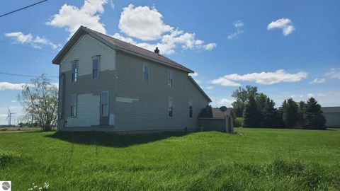 Tiny photo for 2989 N Vandecar Road, Mt Pleasant, MI 48858 (MLS # 1945474)