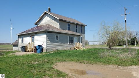 Tiny photo for 2989 N Vandecar Road, Mt Pleasant, MI 48858 (MLS # 1945474)