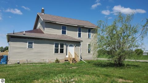 Tiny photo for 2989 N Vandecar Road, Mt Pleasant, MI 48858 (MLS # 1945474)