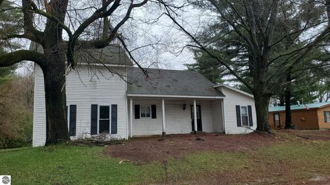 Photo of 5500 85th Avenue, Evart, MI 49631 (MLS # 1943873)