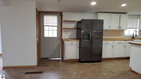 Tiny photo for 5500 85th Avenue, Evart, MI 49631 (MLS # 1943873)