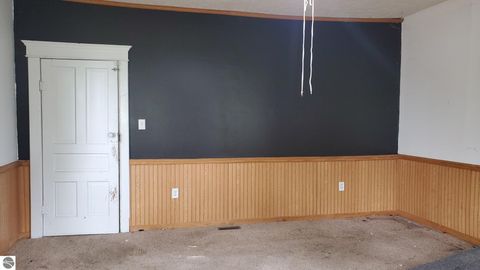 Tiny photo for 5500 85th Avenue, Evart, MI 49631 (MLS # 1943873)