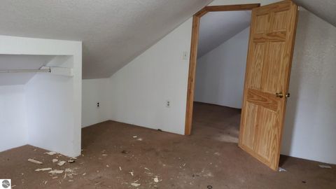 Tiny photo for 5500 85th Avenue, Evart, MI 49631 (MLS # 1943873)