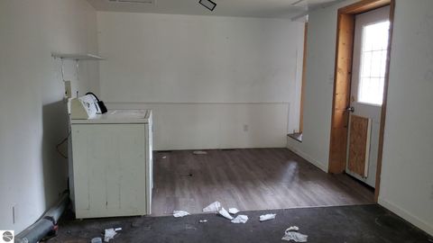 Tiny photo for 5500 85th Avenue, Evart, MI 49631 (MLS # 1943873)